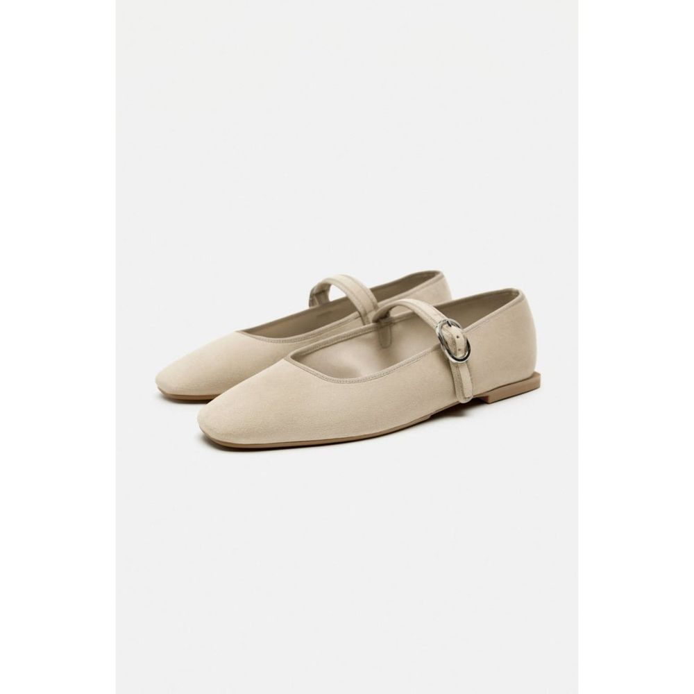 Zara flat velvet shoes sz 8